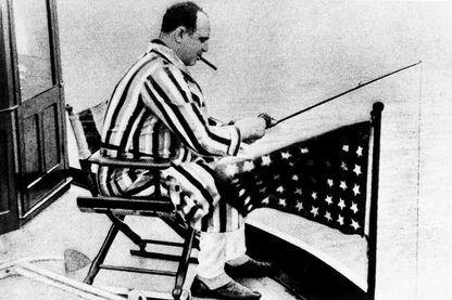 Al Capone à bord d'un yacht sur la côte de Floride en 1931 Al Capone à bord d'un yacht sur la côte de Floride en 1931