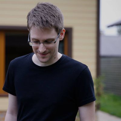 Edward Snowden, (image tirée de "Citizenfour", le film de Laura Poitras, 2015)