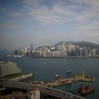 Vue panoramique de l'est de l'île : Tin Hau, North Point et Quarry Bay