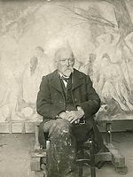Paul Cézanne dans son atelier des Lauves en 1904. (Aix-en-Provence)
