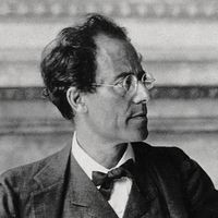 Gustav Mahler (1860-1911) - Photo prise dans le hall de l'Opéra de Vienne en 1907