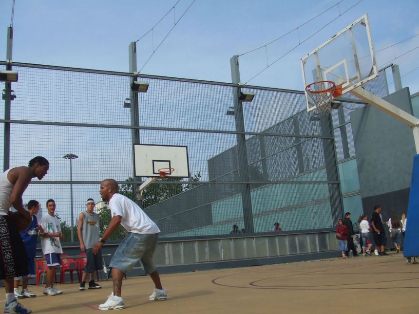 Le un-contre-un, symbole du streetball