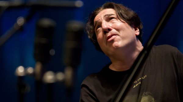Fazil Say, le pianiste turc qui marche pour Mozart