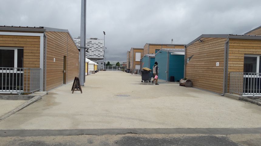 Centre d'accueil d'Ivry-sur-Seine, artère principale
