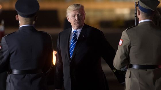 Arrivée de Donald Trump à Varsovie ©AFP - SAUL LOEB