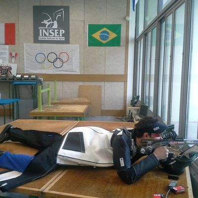 Préparation à l'épreuve du tir à la carabine pour les JO (INSEP)