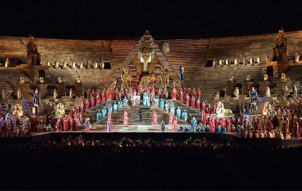 Représentation d'Aïda au festival de Vérone (acte II, scène2), 2010
