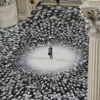 Installation du plasticien JR au Panthéon, en 2014