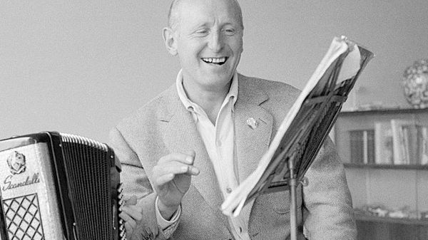 André Raimbourg, alias Bourvil, en 1962.