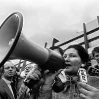 Simone Veil devant le Parlement européen en mars 1980
