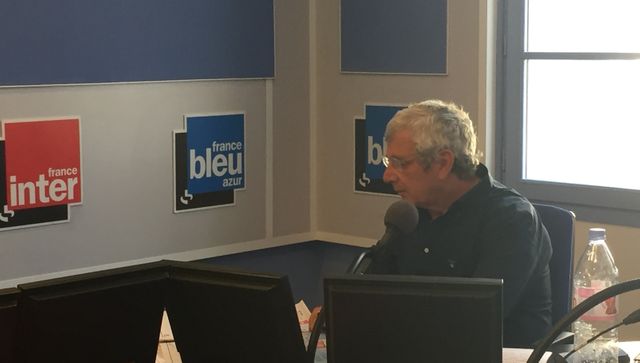 Michel Boujenah, qui vit à côté de Nice, donnera des lectures de Nietzsche et Romain Gary lors des commémorations de l'attentat.
