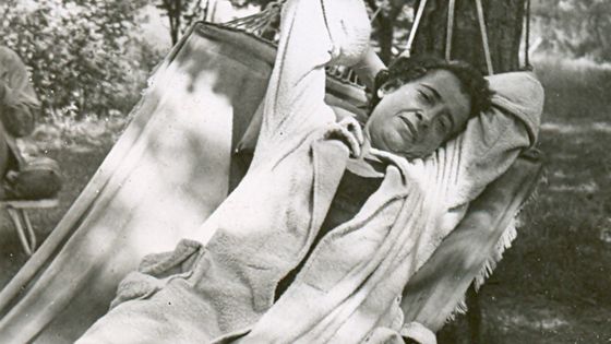 Hannah ARENDT, dans ses pensées - Courtesy of the Hannah Arendt Bluecher Literary Trust
