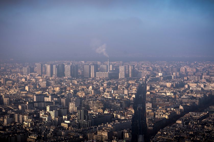 Photo prise le 29/12/2016, à Paris, lors d'un épisode de pollution