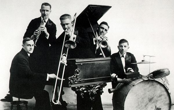 Les musiciens de l'Original Dixieland Jazz Band, en 1920.