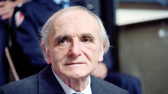Klaus Barbie, le “Boucher de Lyon”, le 11 mai 1987 au tribunal de Lyon, le premier jour du procès pour crimes contre l’humanité. ©AFP - STF / AFP
