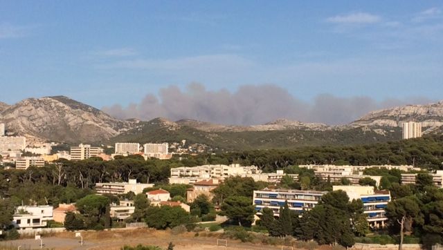 Incendie Fixe A Aubagne Et Carnoux Le Trafic Sncf Entre Marseille Et Cassis Reprend Progressivement