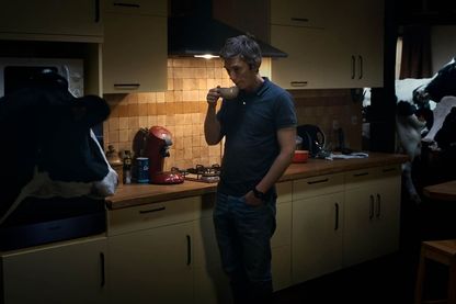 Swann Arlaud dans "Petit Paysan" d'Hubert Charuel (sortie le 30 août 2017) Swann Arlaud dans "Petit Paysan" d'Hubert Charuel (sortie le 30 août 2017)