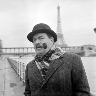 Le comédien italien Gino Cervi interprète le commissaire Maigret dans un film de Mario Landi (1966)