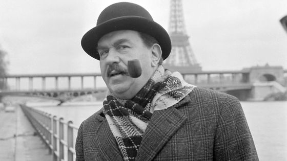 Le comédien italien Gino Cervi interprète le commissaire Maigret dans un film de Mario Landi (1966) ©AFP - Farabolafoto 886880 / Leemage