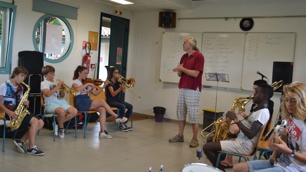 Le jazz, une école du vivre-ensemble ? Bienvenue au collège de Marciac !