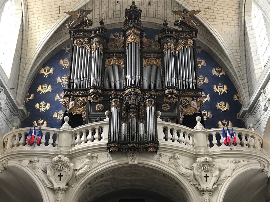 L'orgue du Prytanée militaire de La Fèche (72)
