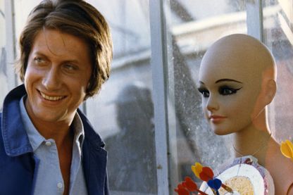 Jacques Dutronc dans son premier rôle au cinéma sous la direction de Jean-Marie Périer, "Antoine et Sébastien"' - 1974 Jacques Dutronc dans son premier rôle au cinéma sous la direction de Jean-Marie Périer, "Antoine et Sébastien"' - 1974