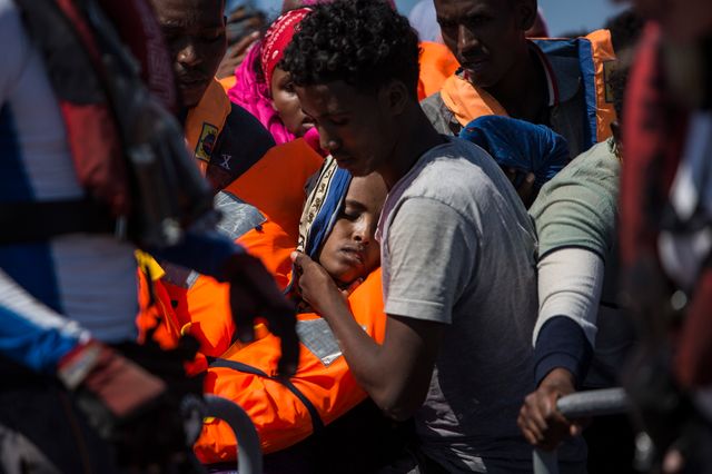 L'Italie, le 2 août 2017, a commencé à appliquer un "code de conduite" controversé pour les bateaux d'ONG qui sauvent les migrants en Méditerranée.