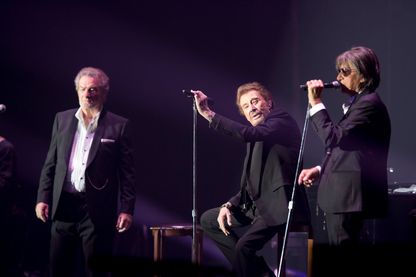 Eddy Mitchell, Jacques Dutronc et Jacques Dutronc sur la tournée des Vieilles Canailles Villeneuve-d'Ascq. Rien n'a changé ou presque depuis le square de la Trinité - juin 2017 Eddy Mitchell, Jacques Dutronc et Jacques Dutronc sur la tournée des Vieilles Canailles Villeneuve-d'Ascq. Rien n'a changé ou presque depuis le square de la Trinité - juin 2017