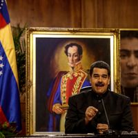 A Caracas (Venezuela), le 22 juin 2017, Nicolas Maduro tient une conférence de presse. Derrière lui trône le portrait de Simon Bolivar.