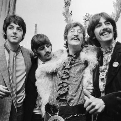 The Beatles alors de la conférence de presse de lancement de 'Sergeant Pepper's Lonely Hearts Club Band'