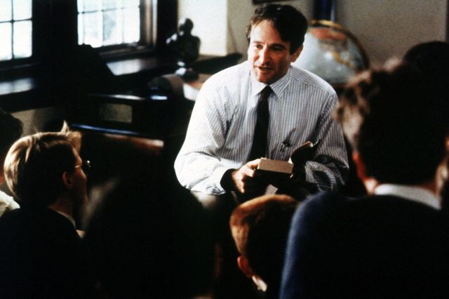 Robin Williams en prof anticonformiste dans le "Cercle des poètes disparus" (Peter Weir, 1989)