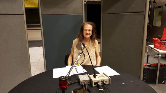 Hélène Hazera lors de l'enregistrement de son dernier "Chanson Boum !" en juillet 2017 - Claire Poinsignon