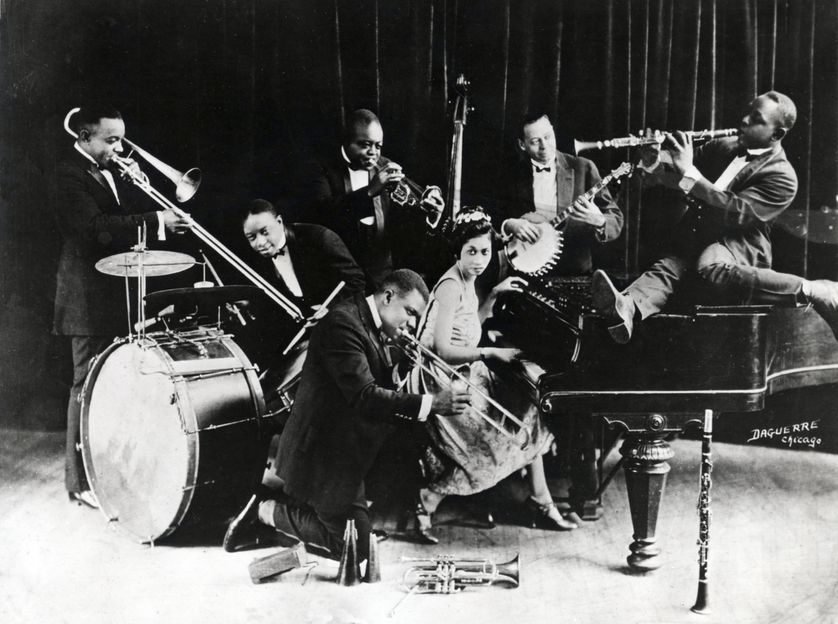 Le trompettiste Louis Armstrong avec le King Oliver's Creole Jazz Band à Chicago en 1923