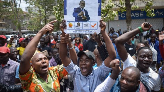 Les partisans du parti d'opposition National Super Alliance (NASA) fêtaient dimanche la victoire de leur combat en faveur de l'organsiation de nouvelles élections ©AFP - SIMON MAINA