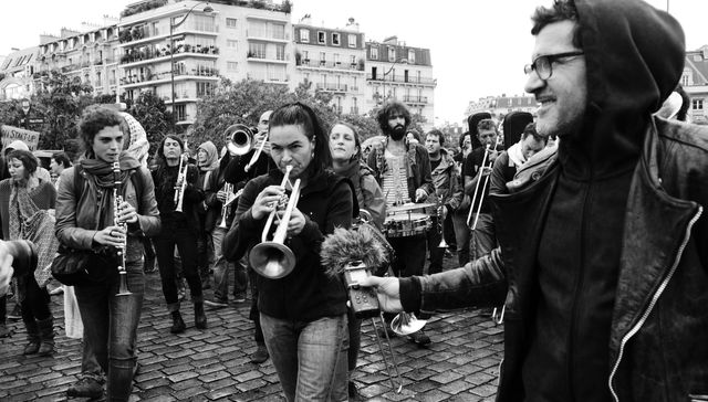 Antoine Chao et la fanfare invisible à la manifestation contre la loi Travail - Photo par Clémence Fermé