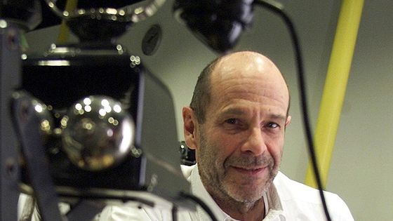 John Simenon, fils de Georges, à Lausanne, en 2003 ©AFP - Olivier Born / Keystone