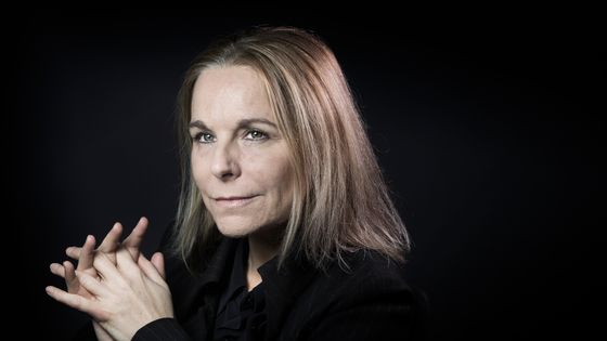 Portrait de Camille Laurens, écrivaine, le 8 janvier 2016 à Paris. ©AFP - JOEL SAGET