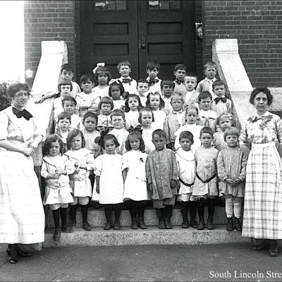 Children at South Lincoln Street School in Keene New Hampshire