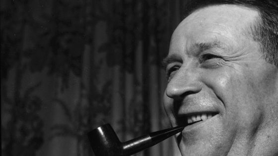 Georges Simenon à Milan en 1957. ©AFP - ©Ronchini/MP/Leemage