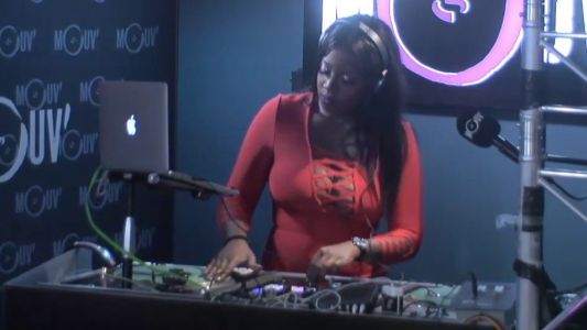 DJ Gety Gets est la première invitée de Muxxa dans le Mouv' live Club ! ©Radio France