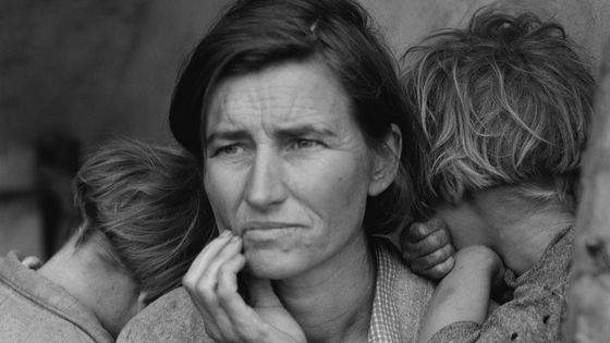 Migrant Mother - Portrait de Florence Owens Thompson, Ramasseuse de pois ruinés en Californie, 1936 - Photographie devenue un symbole de la grande dépression - Dorothea Lange