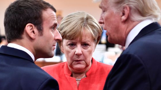Emmanuel Macron, Angela Merkel et Donald Trump lors du G20 le 7 juillet 2017 ©AFP - John MACDOUGALL / AFP