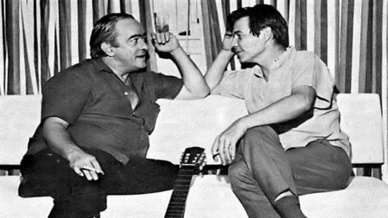 Vinicius De Moraes & Antônio Carlos Jobim, en 1956 chez Vilarino, un bar du centre-ville de Rio de Janeiro - Lúcio Rangel