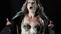 Coucou la voilà ! Barbara Hannigan est Ophelia dans "Hamlet" (Direction : Vladimir Jurowski - Glyndebourne Opera House - 11 Juin 2017).... Mais elle chante aussi BRITTEN ! ©Getty - Robbie Jack/Corbis
