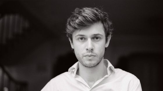 Maxime Pascal, chef d'orchestre, confondateur du Balcon et producteur du week-end colombien qui se tient du 6 au 8 octobre au théâtre de l'Athénée-Louis-Jouvet à Paris. - Guillaume de Sardes