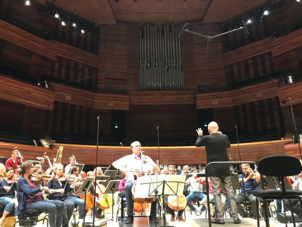 Christoph Eschenbach, Truls Mørk et l'Orchestre Philharmonique de Radio France pendant une répétition