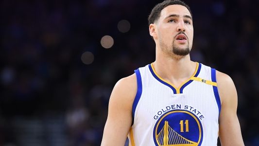 NBA : le FBI recherche un braqueur sosie de Klay Thompson ©Radio France
