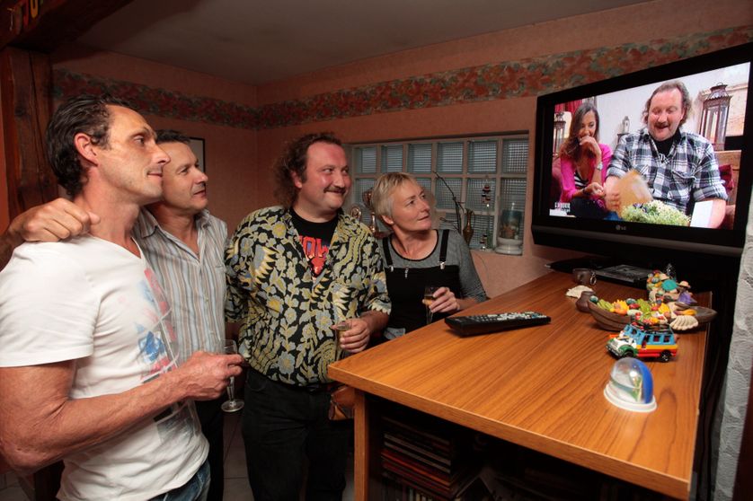 La Realite En Face Serie Téléréalité / séries : qui raconte le mieux le réel