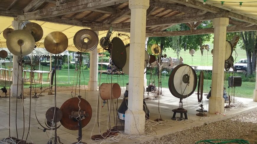 Forêt mécanique sous la halle