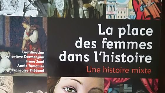 Couverture du livre La place des femmes dans l'histoire
